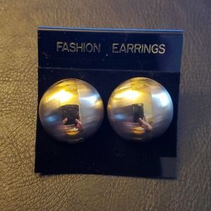 Boutique Shiney and Matte Gold Ball Fashion Earrings